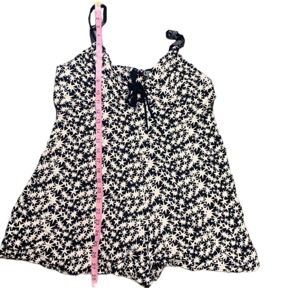 ANGIE: Black & White Star Print Spaghetti Strap Romper - Size Large - Picture 6 of 12